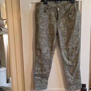 Women's Camo Style Jeans